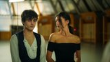 Deva Cassel trénovala deset hodin denně, Fantom trávil hodinu a půl v maskérně. Jak vznikal nový film Fantom opery?