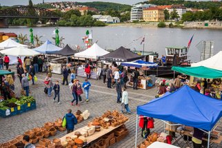 Farmářské trhy: Průvodce nákupem a recepty nejen na víkend