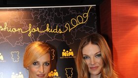 Tereza Maxová a Pavlína Němcová na módní přehlídce Fashion for kids