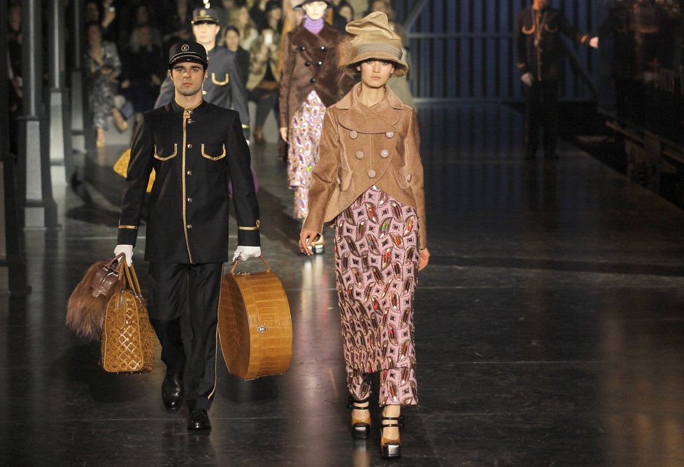 Marc Jacobs představil zimní kolekci pro Louis Vuitton představil fashion weeku v Paříži