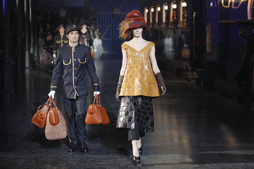 Marc Jacobs představil zimní kolekci pro Louis Vuitton představil fashion weeku v Paříži