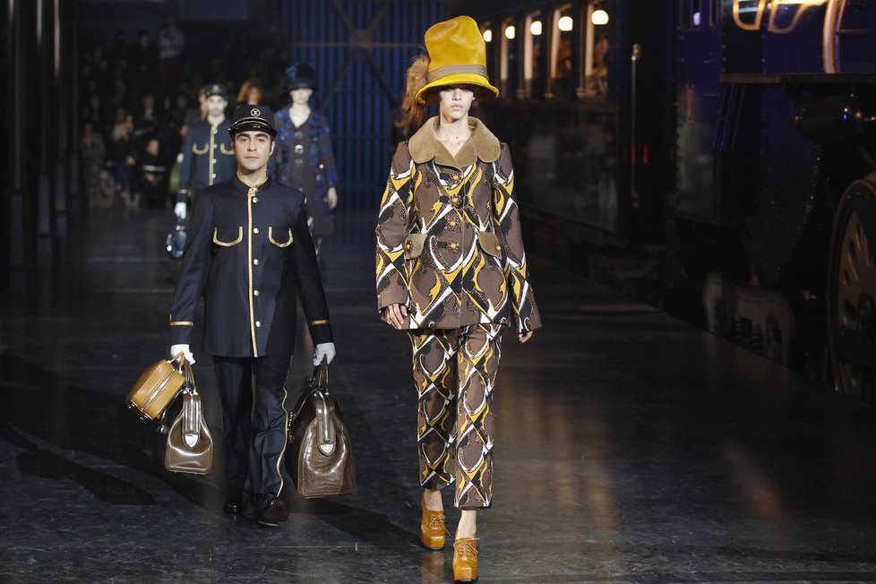 Marc Jacobs představil zimní kolekci pro Louis Vuitton představil fashion weeku v Paříži