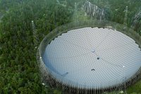 Čína dokončila největší anténu na světě. Má půl kilometru a bude hledat mimozemšťany