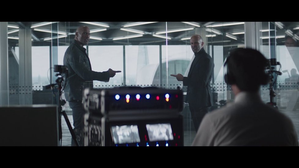 Záběry z traileru na snímek Rychle a zběsile: Hobbs & Shaw