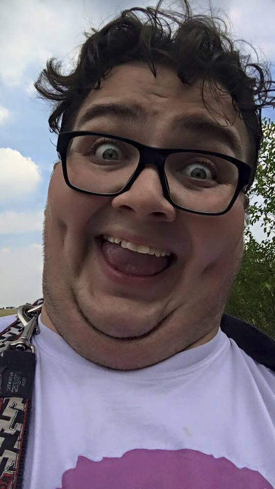 Youtuber Fattypillow býval ještě tlustší.