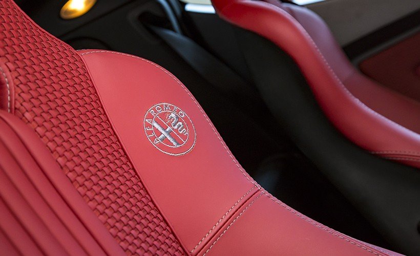 Alfa Romeo 8C