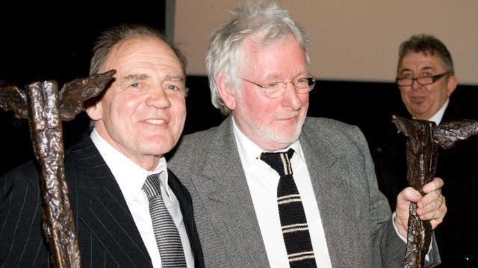 Švýcarský herec Bruno Ganz a britský režisér Hugh Hudson