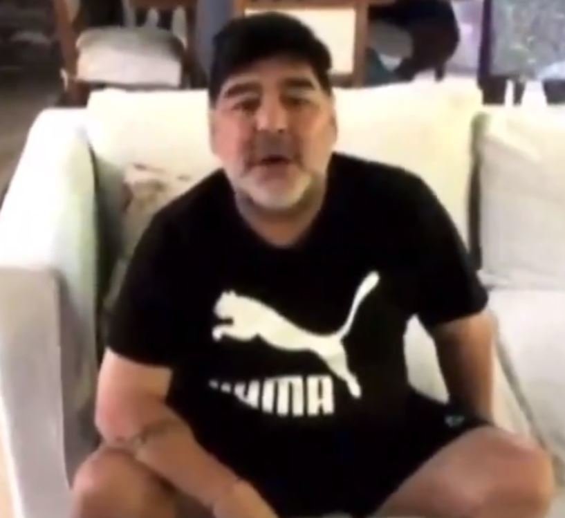 Diego Maradona dojal emotivním vzkazem slavného neméně slavného Rogera Federera