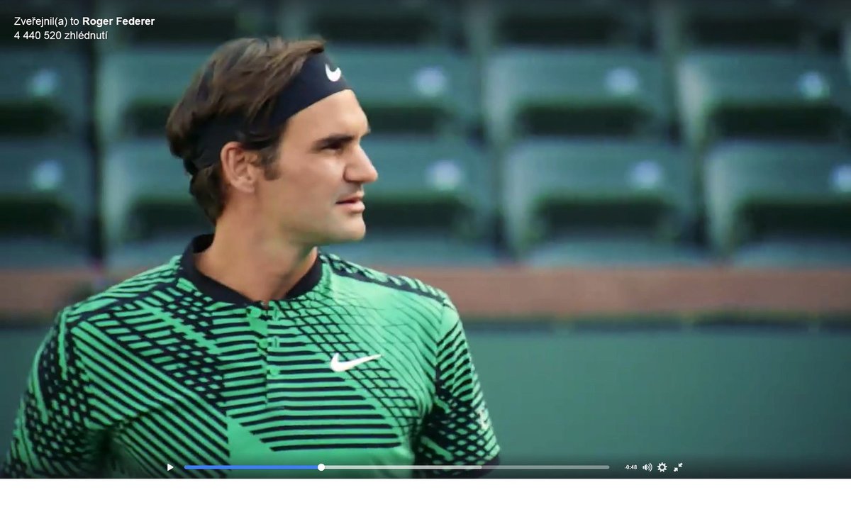 Rozzlobený Roger Federer spílá narušiteli, který ničí jeho koncentraci.