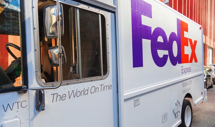 Akcie FedExu, Royal Mail a dalších přepravních firem padají. Sráží je i strach z recese