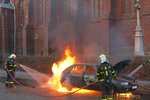 Dvacet let stará felicie začala hořet za jízdy v Ostravě. Posádka před plameny utekla.