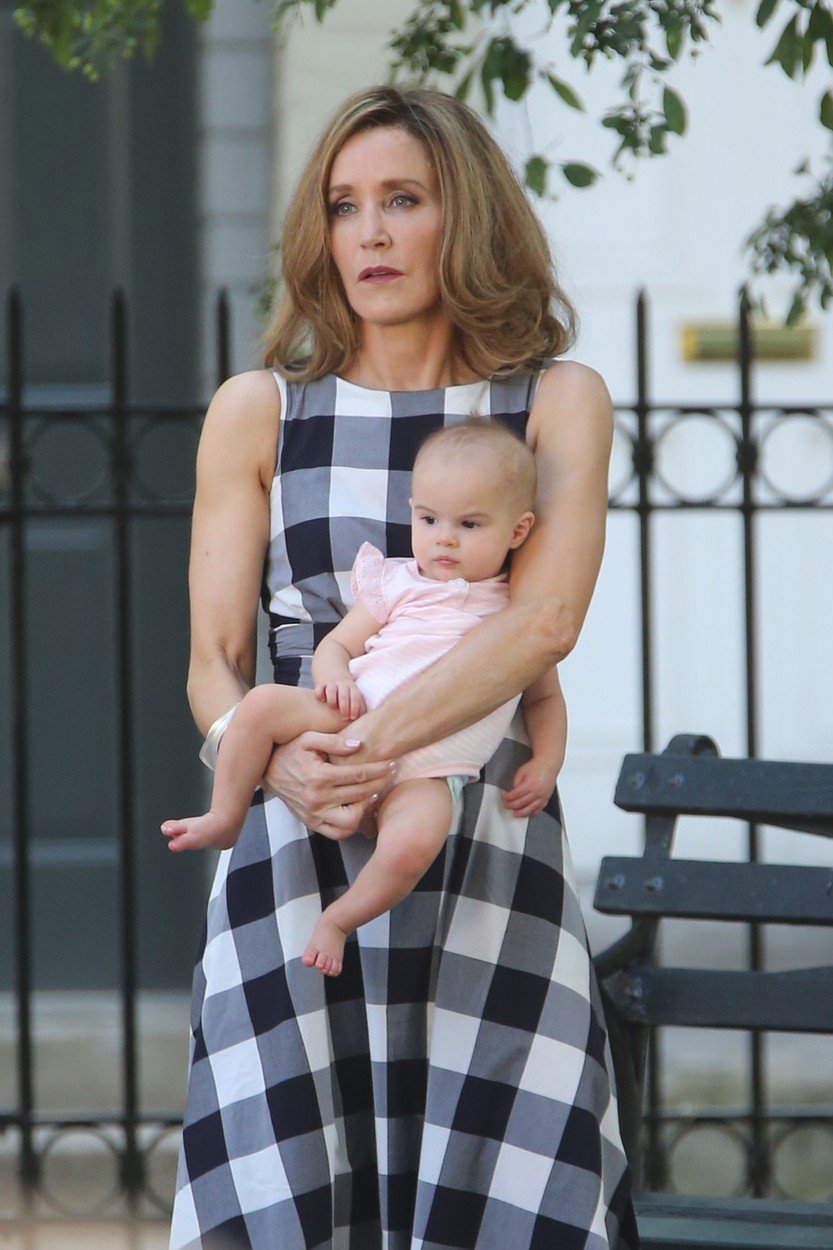 V seriálu Otherhood už Felicity Huffman neuvidíme...