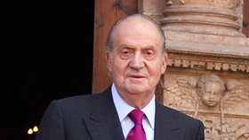 I španělský král Juan Carlos I. si kvůli finanční krizi musí utáhnout opasek.