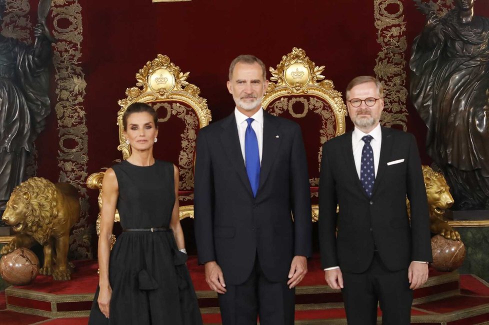 Španělský král Felipe VI., královna Letizia a premiér Petr Fiala (ODS) na galavečeru summitu NATO (28.6.2022)