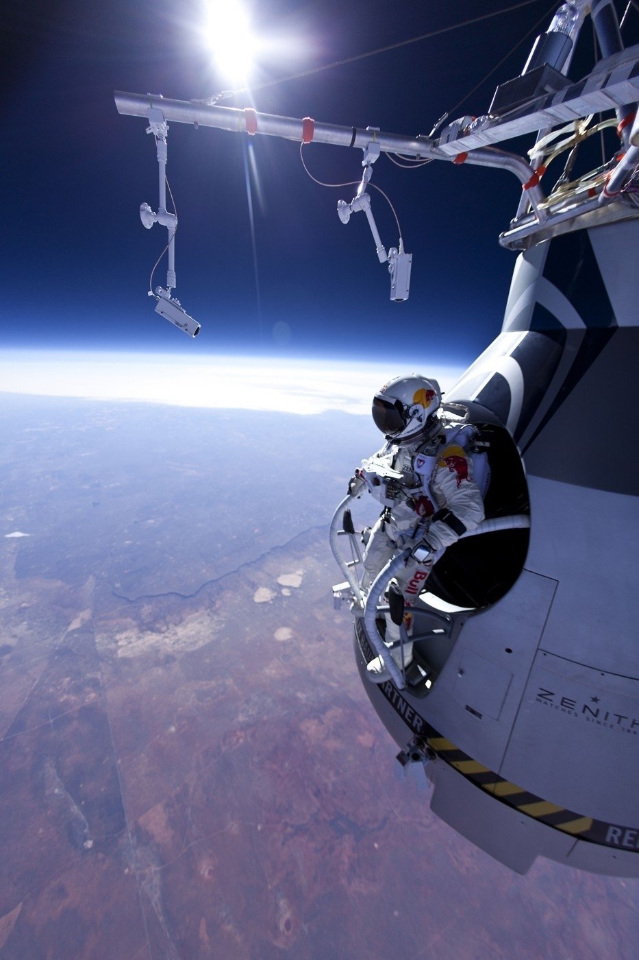 Skokan Felix Baumgartner a jeho skok z 36 km.