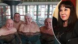 Dáda bude ráda: Felix se našel v bazénku! Manželce přes Blesk poslal vzkaz