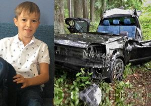 Adam Felkl (8) zachránil svého kamaráda a jeho maminku poté, co auto dostalo smyk a vjelo do lesa. Pro pomoc běžel zraněný a jen s jednou botou.