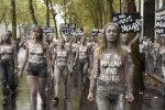 Aktivistky z Femen v Paříži protestovaly proti vraždám žen