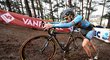 Mezinárodní cyklistická unie (UCI) vyšetřuje belgickou závodnici Femke van den Driesschovou kvůli motorku v kole
