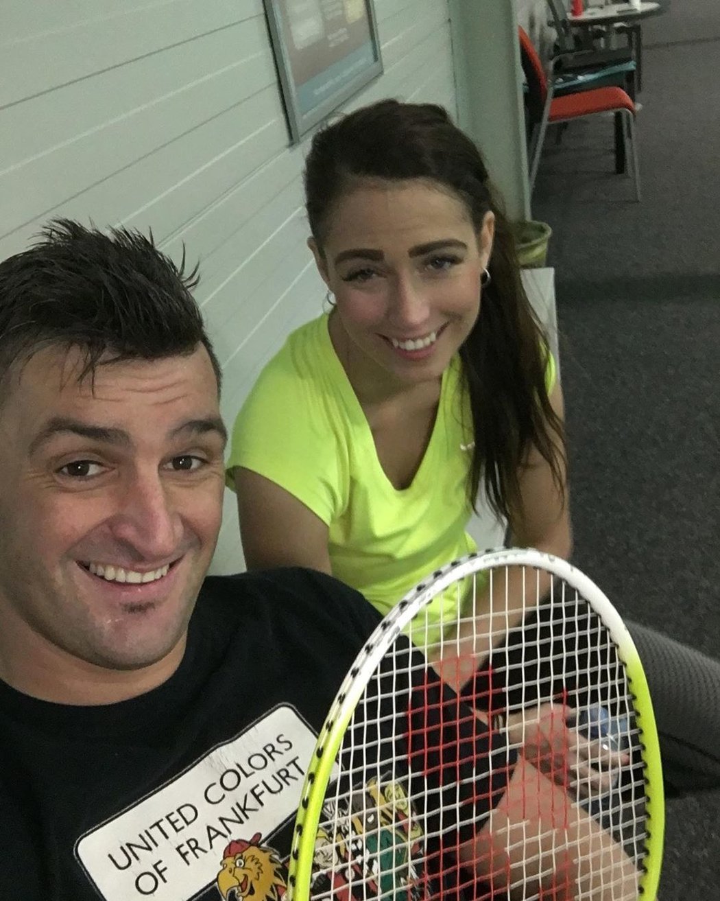 Martin Fenin s přítelkyní na badmintonu