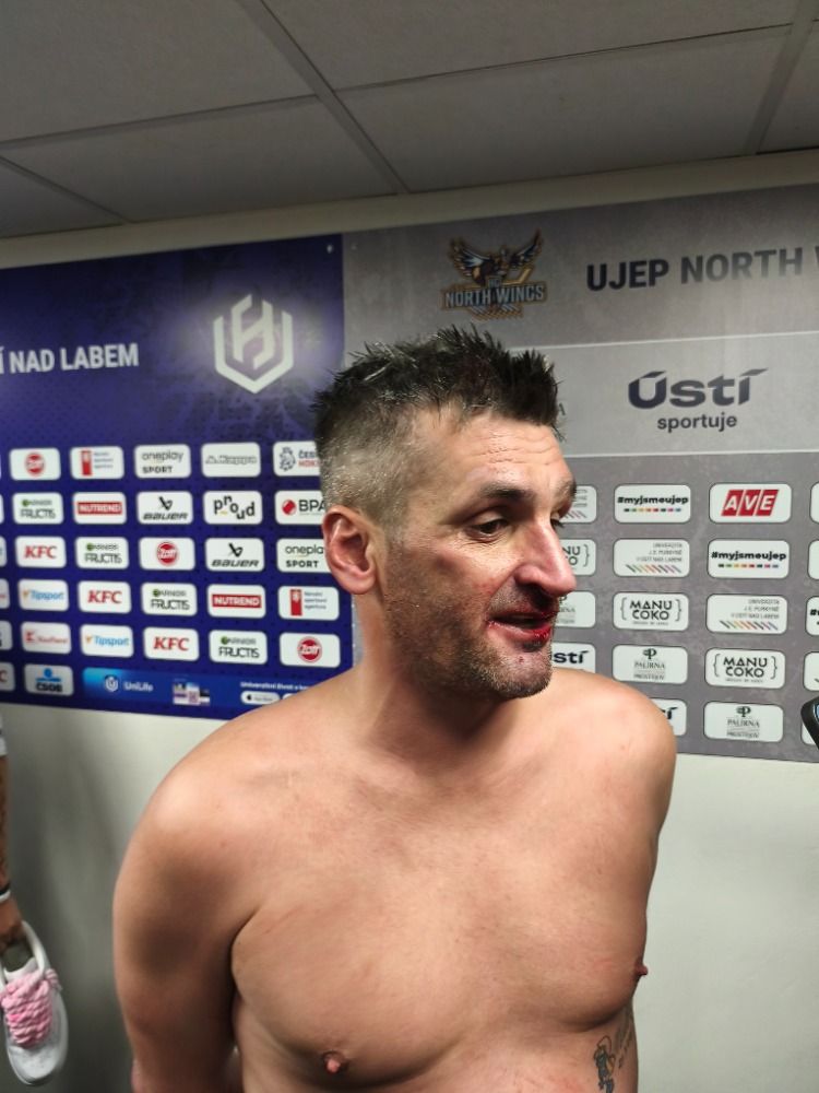 Fenin: Žádná fraška. Lidé si řeknou, že jsem sportovec. Chci zpátky do fotbalu Fenin: Žádná fraška. Lidé si řeknou, že jsem sportovec. Chci zpátky do fotbalu
