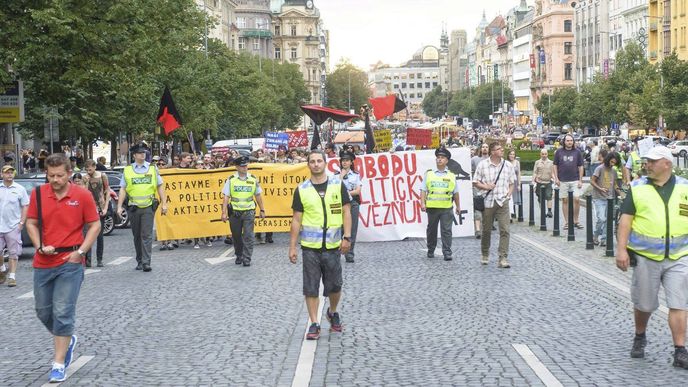 Z demonstrace s názvem "Antifénix"