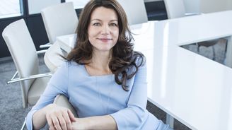 Žena ve vedení může o polovinu zvýšit ziskovost, říká investorka Andrea Ferancová-Bartoňová