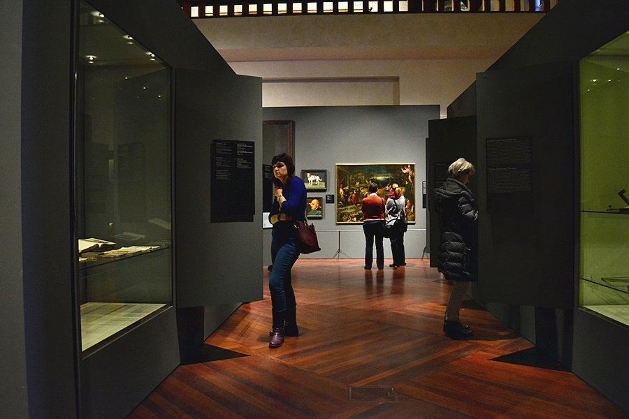 Více než 300 exponátů představuje život renesančního kavalíra, sběratele umění a kuriozit i osobnosti, díky níž stojí v Praze slavný letohrádek Hvězda.