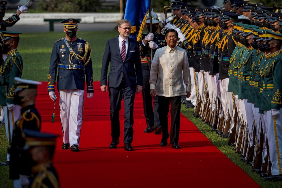 Premiér Petr Fiala (ODS) se na Filipínách setkal s prezidentem Ferdinandem Marcosem mladším (17.4.2023).