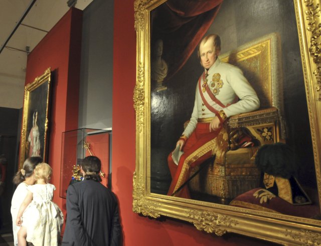 Z výstavy Ferdinand V. Dobrotivý a umění jeho doby. Na obraze je namalován samotný císař a poslední korunovaný český král Ferdinand V.