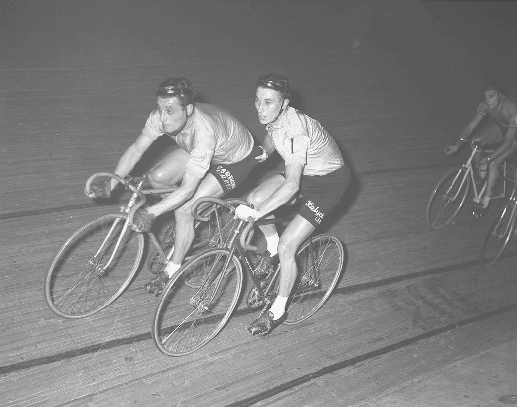 *1924, Ferdinando Terruzzi: Italský cyklista (na snímku vlevo) a zlatý olympionik za tandemovou jízdu v Londýně 1948