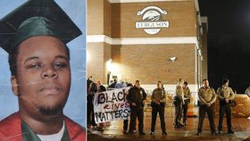 V americkém Fergusonu lidé netrpělivě očekávají rozhodnutí poroty, zda bude policista obžalován za smrt černošského mladíka Michaela Browna.
