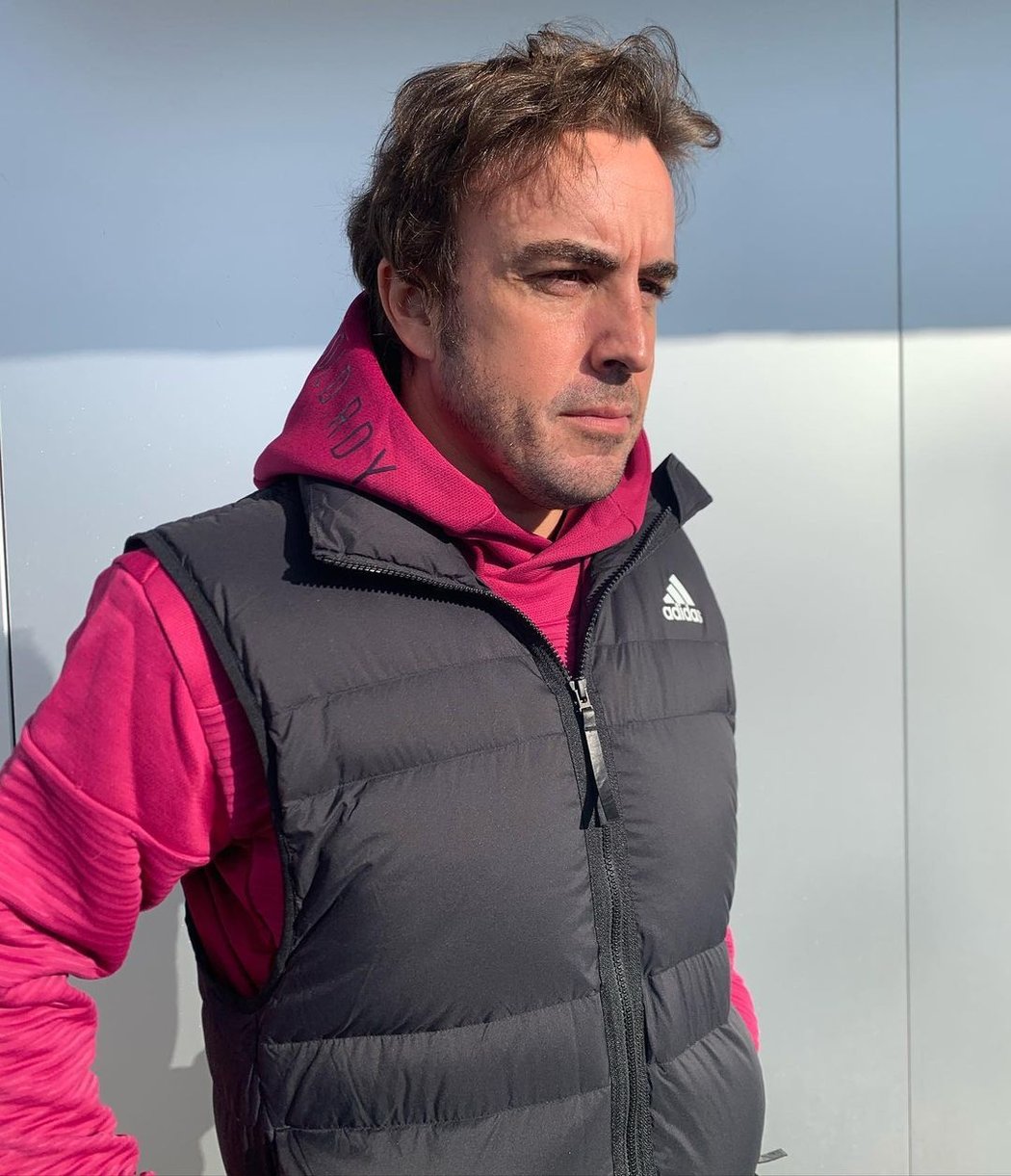 Fernando Alonso bude od nové sezony jezdit za Aston Martin