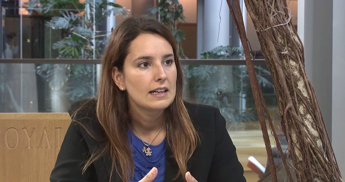 Italská europoslankyně Laura Ferrara, která pozvala Babiše na pizzu: Itálie si svou polohu nevybrala. Žádáme solidaritu při přílivu migrantů