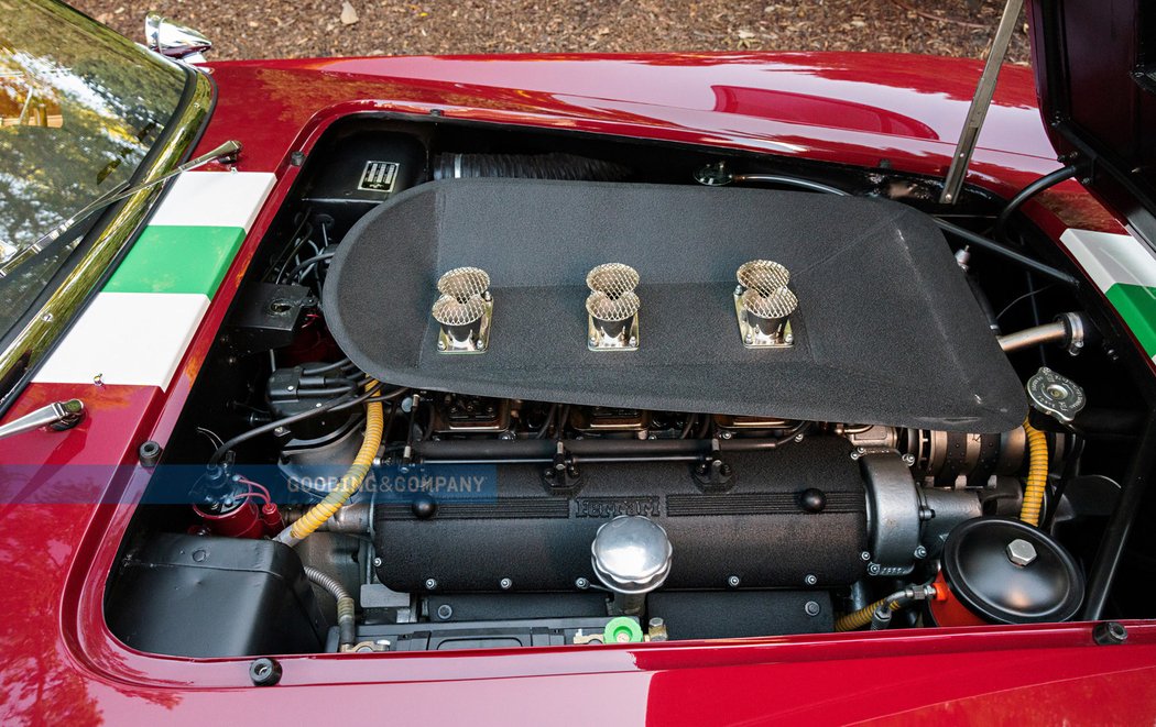 Ferrari 250 GT LWB California Spider Competizione z roku 1959 bylo druhé nejdražší auto dražené v rámci Monterey Car Week. Vydraženo bylo za 10.840.000 dolarů, tedy 253,34 milionu korun.