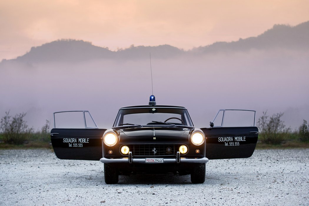 Ferrari 250 GT 2+2 Polizia