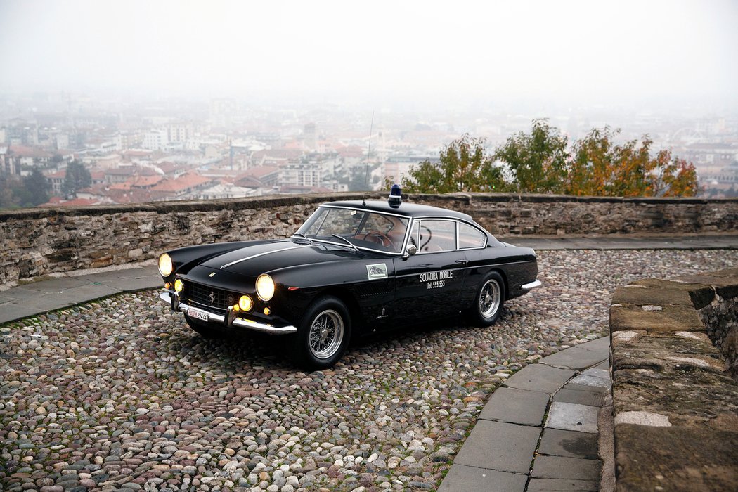 Ferrari 250 GT 2+2 Polizia