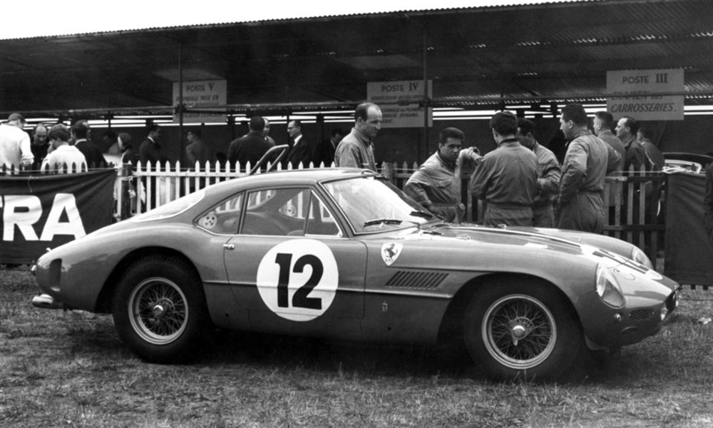 Jeden z pěti vyrobených experimentálních kusů Ferrari 250 GT Passo Corto Sperimentale se zúčastnil v roce 1961 závodu v Le Mans, ale nedojel kvůli poruše motoru.