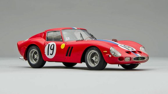 Ferrari 250 GTO za 1,6 milionu: Amalgam vyrobil precizní zmenšeninu karoserie