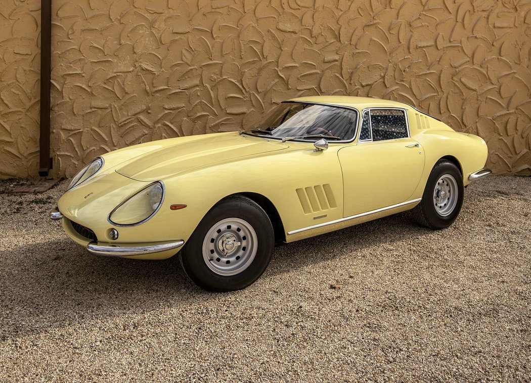 Ferrari 275 GTB/4 by Scaglietti (1968)