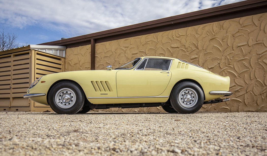 Ferrari 275 GTB/4 by Scaglietti (1968)