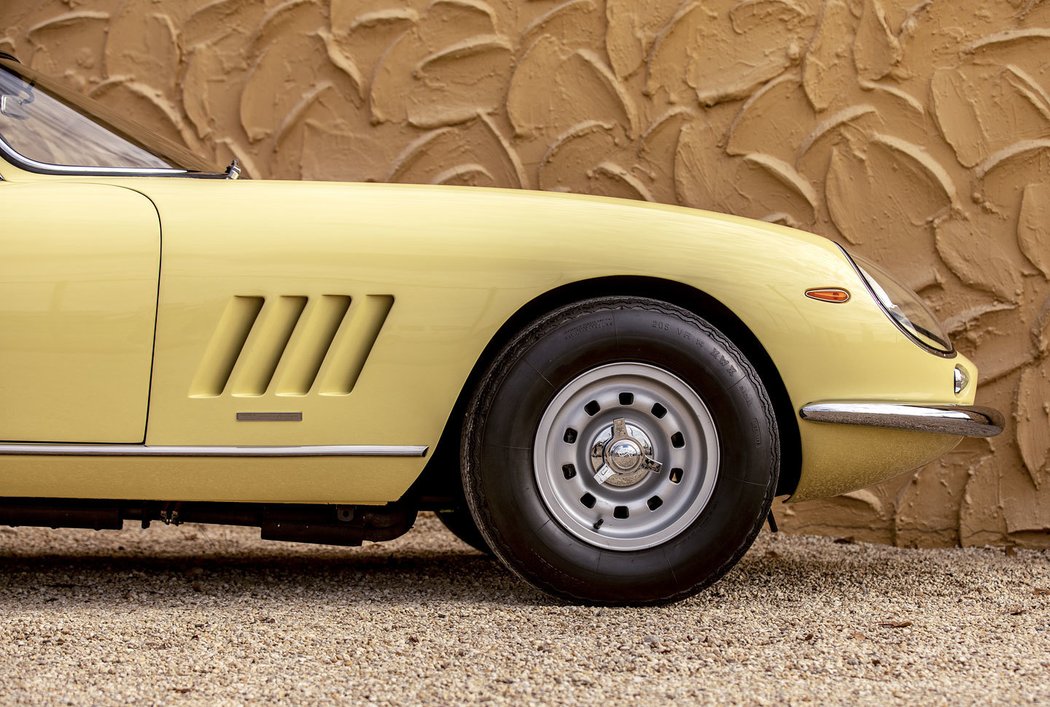 Ferrari 275 GTB/4 by Scaglietti (1968)