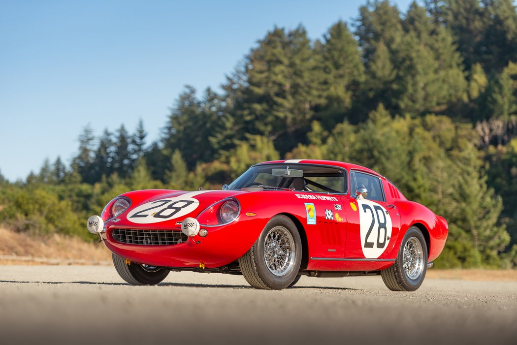 A další Ferrari, tentokrát 275 GTB Competizione By Scaglietti z roku 1966. Nový majitel zaplatí 7.705.000 dolarů, tedy asi 167,24 milionu korun.