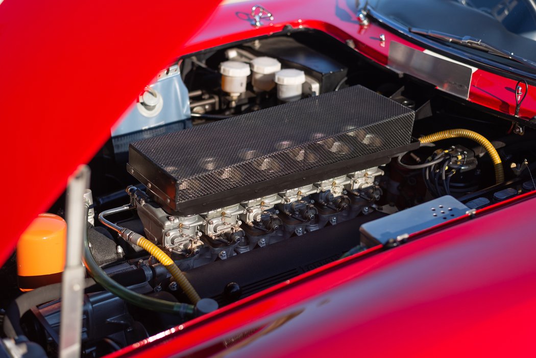 A další Ferrari, tentokrát 275 GTB Competizione By Scaglietti z roku 1966. Nový majitel zaplatí 7.705.000 dolarů, tedy asi 167,24 milionu korun.