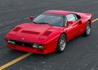 Do aukce míří krásné Ferrari 288 GTO s decentním nájezdem
