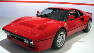 Dvoudveřové dvoumístné kupé Ferrari 288 GTO se odlišovalo od 308 GTB vyboulenými blatníky a většími spoilery. Dvoudveřové dvoumístné kupé Ferrari 288 GTO se odlišovalo od 308 GTB vyboulenými blatníky a většími spoilery.