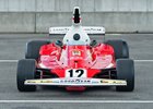 Vítězné Ferrari Nikiho Laudy míří do aukce, jeho hodnota je astronomická