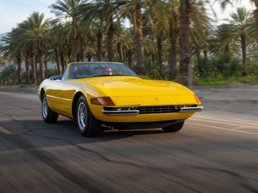 Ferrari 365 GTS/4 Daytona Spider by Scaglietti (1971)