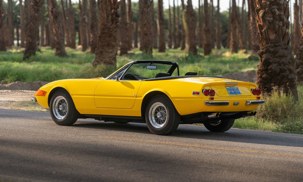 Ferrari 365 GTS/4 Daytona Spider by Scaglietti (1971)