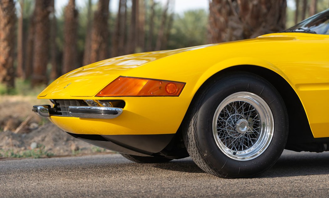 Ferrari 365 GTS/4 Daytona Spider by Scaglietti (1971)